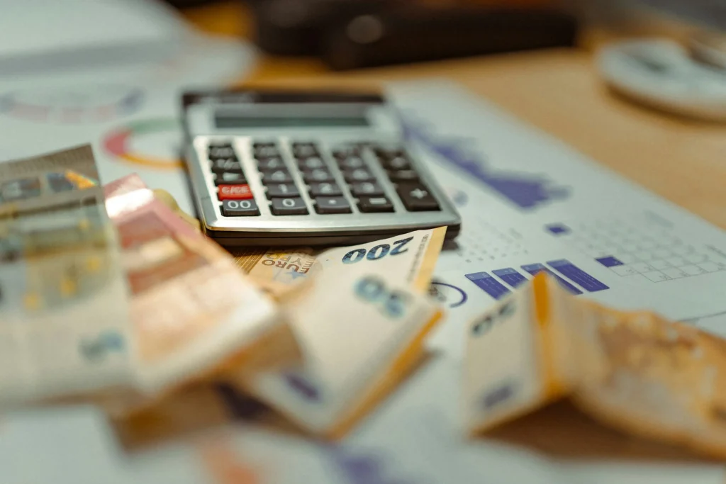 Verschillende manieren om geld te verdienen online en offline